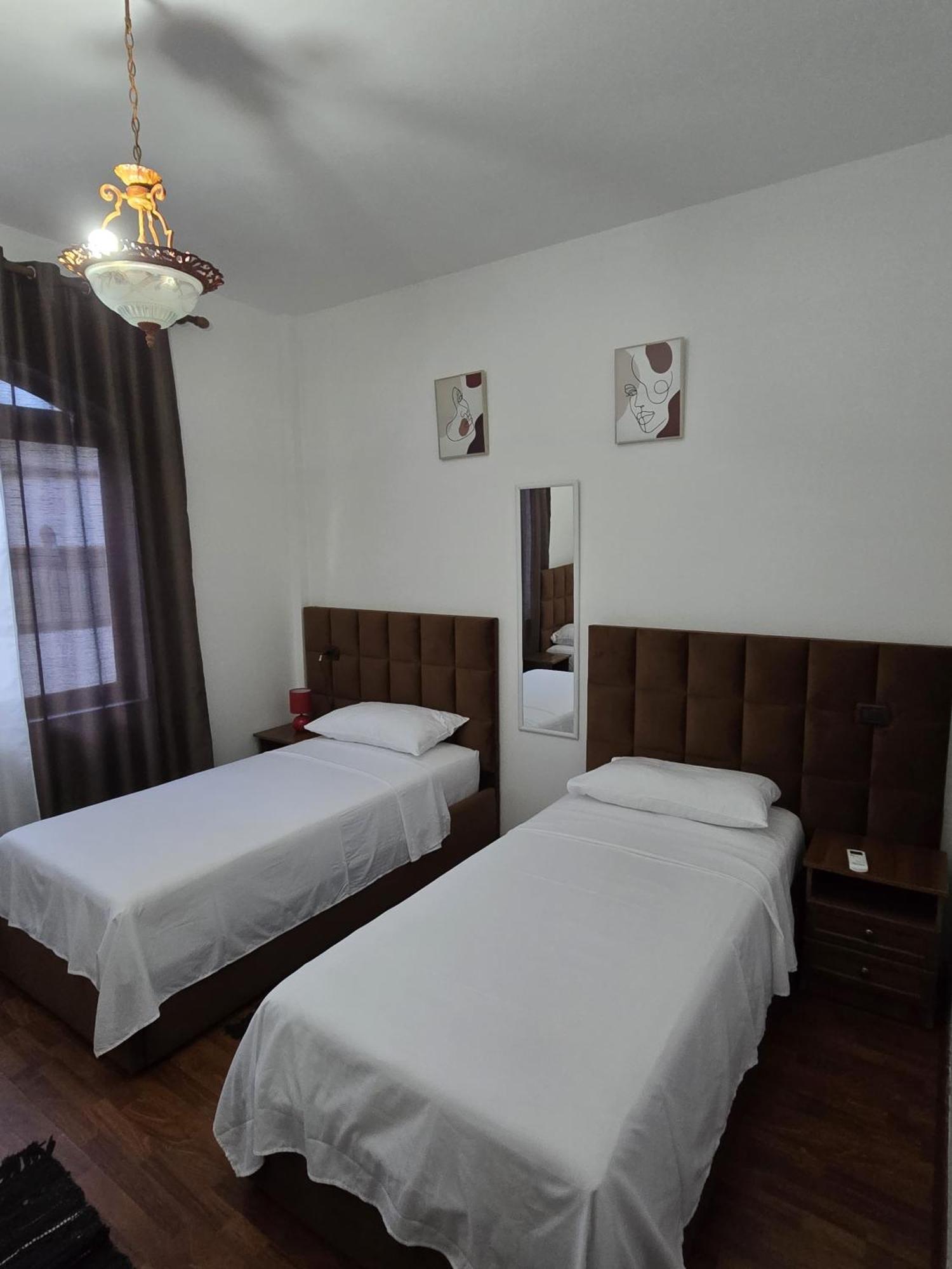 Grand Hotel Krujë Eksteriør billede
